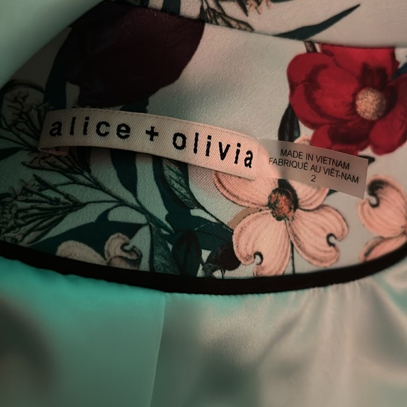 ALICE + OLIVIA Justine Floral Blazer & Pants - Picture 7 of 8